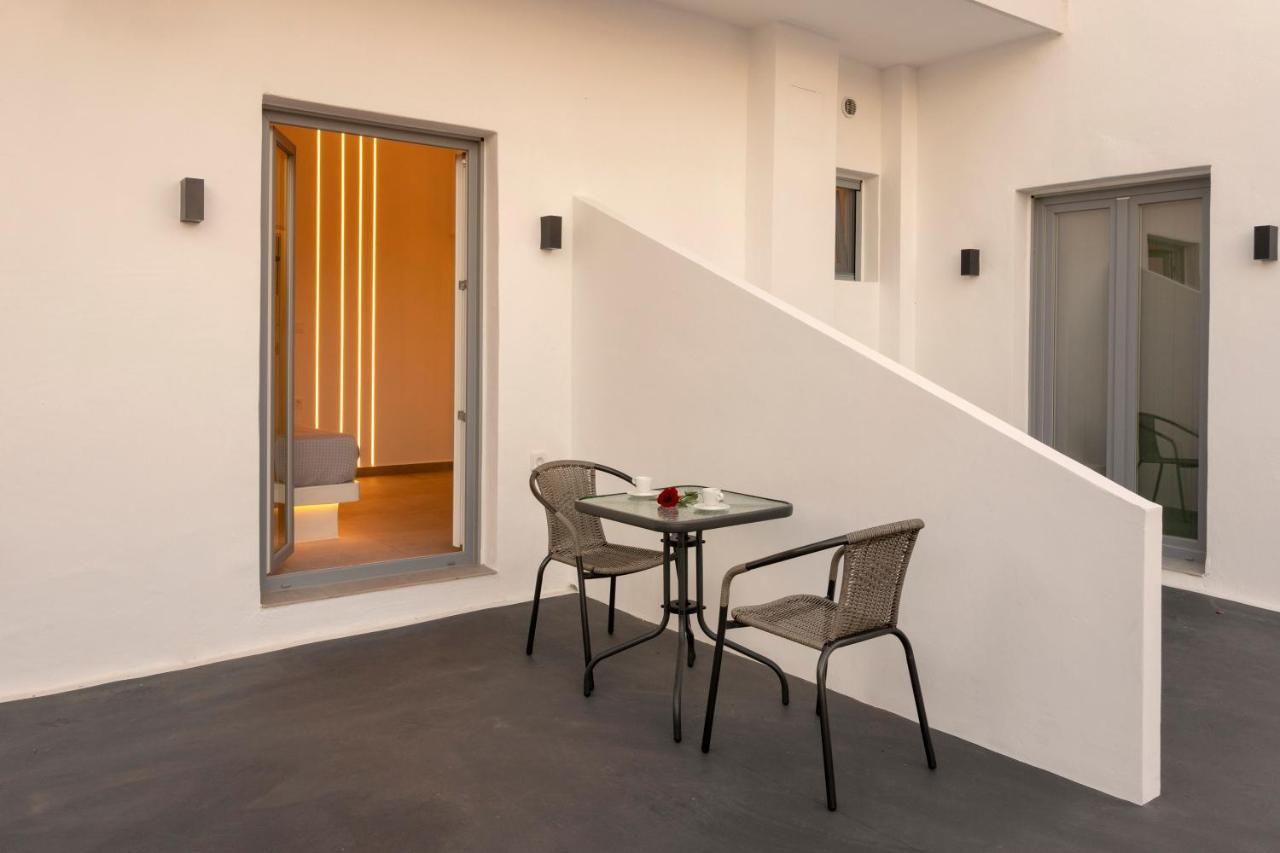 Linea Luxury Suites Фира Екстериор снимка