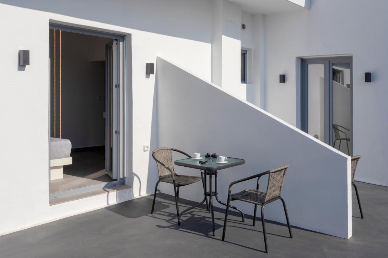 Linea Luxury Suites Фира Екстериор снимка