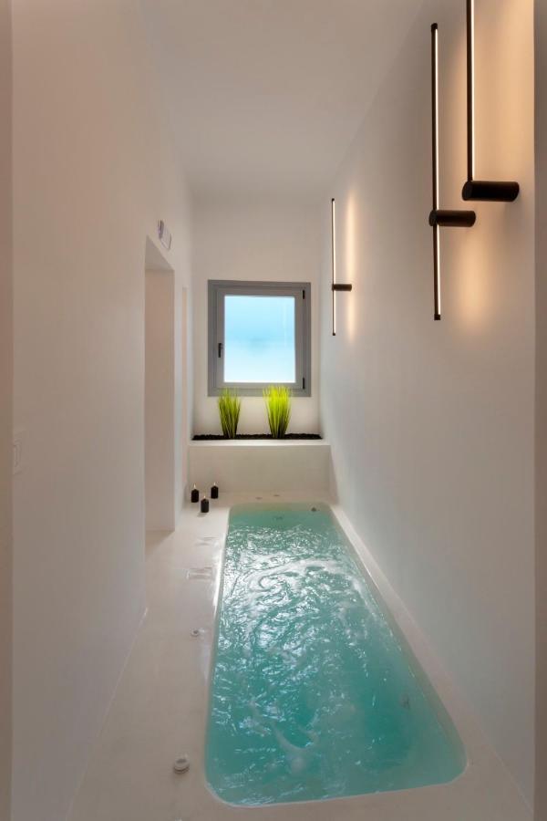 Linea Luxury Suites Фира Екстериор снимка