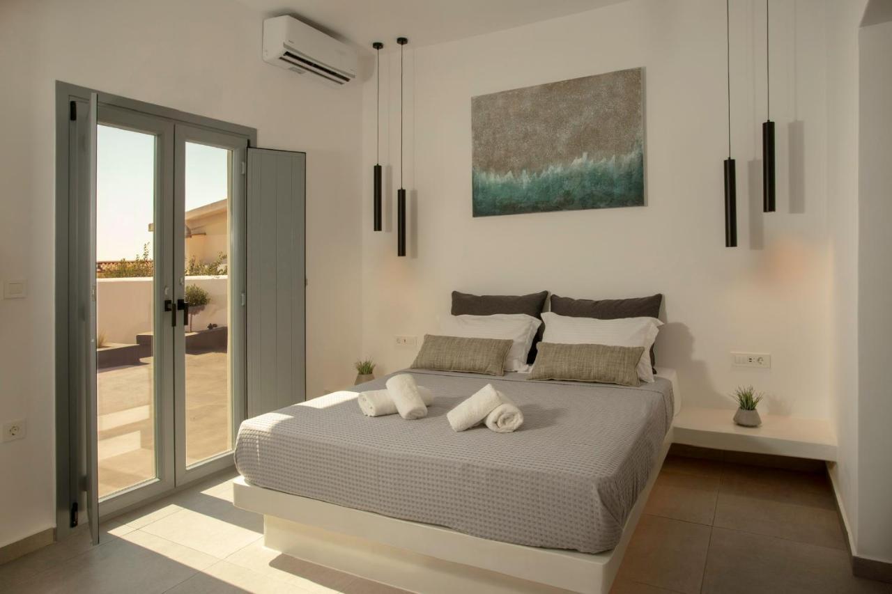 Linea Luxury Suites Фира Екстериор снимка