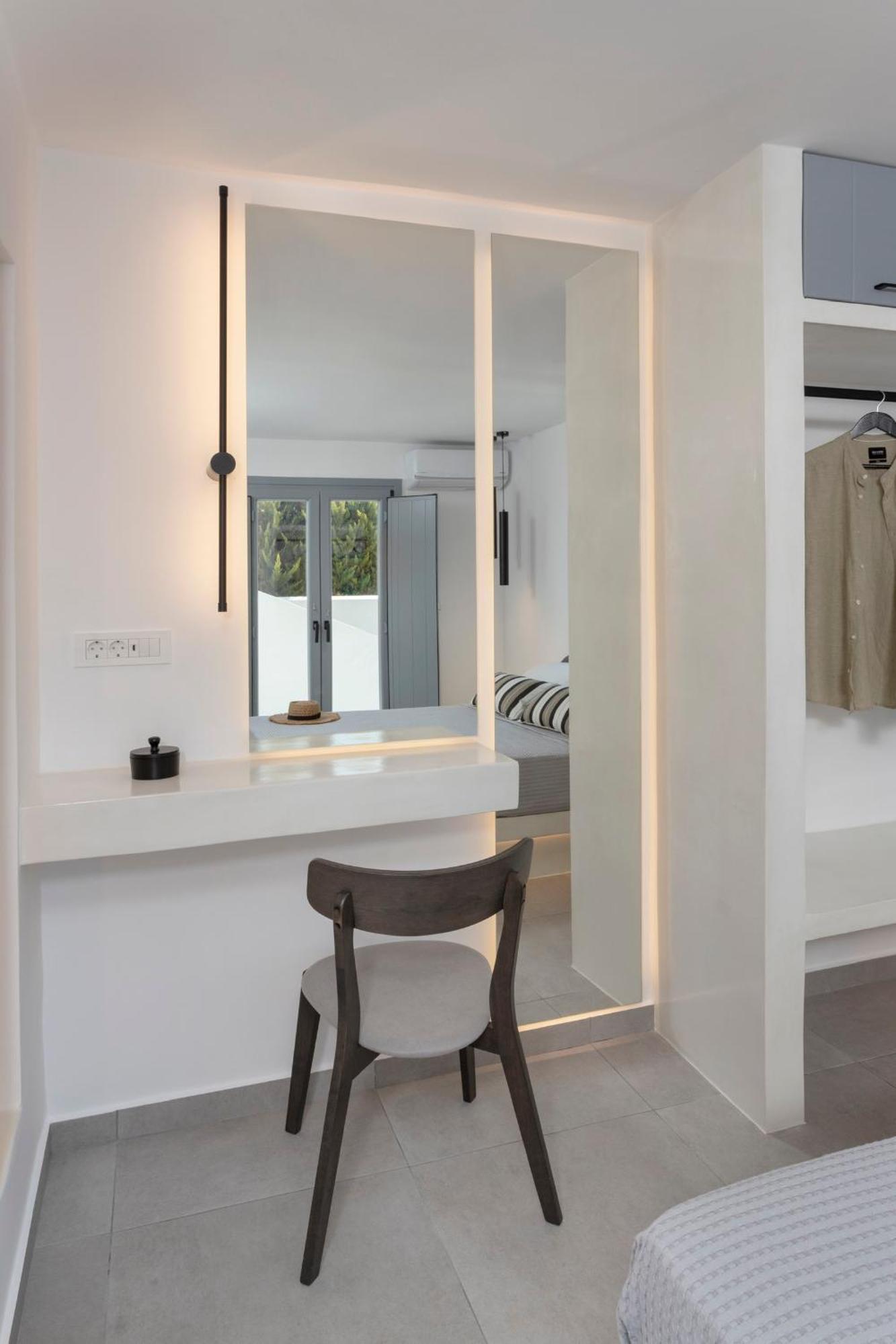 Linea Luxury Suites Фира Екстериор снимка