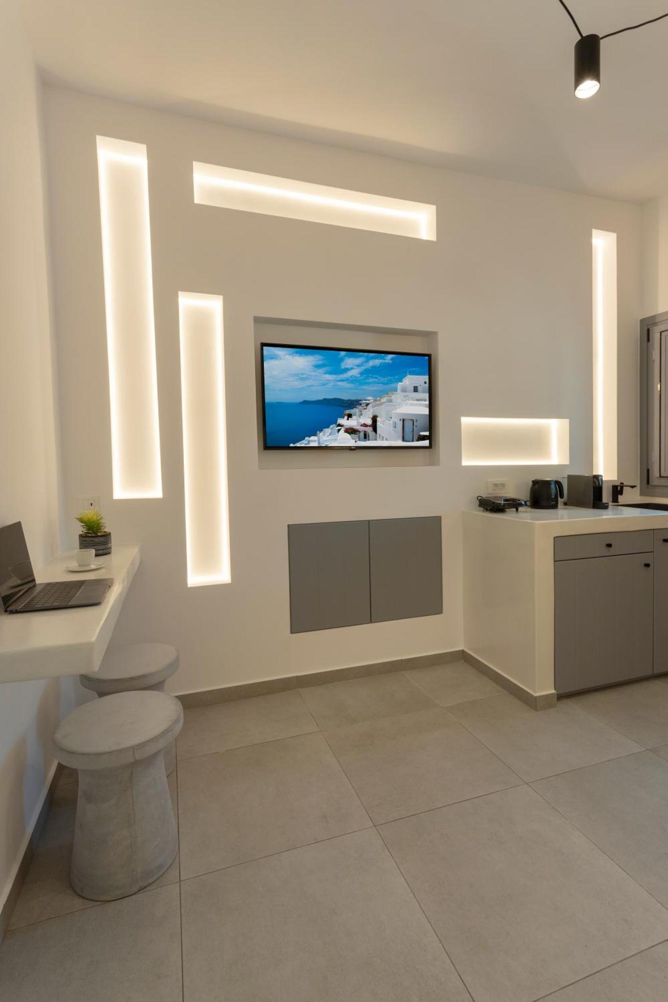 Linea Luxury Suites Фира Екстериор снимка