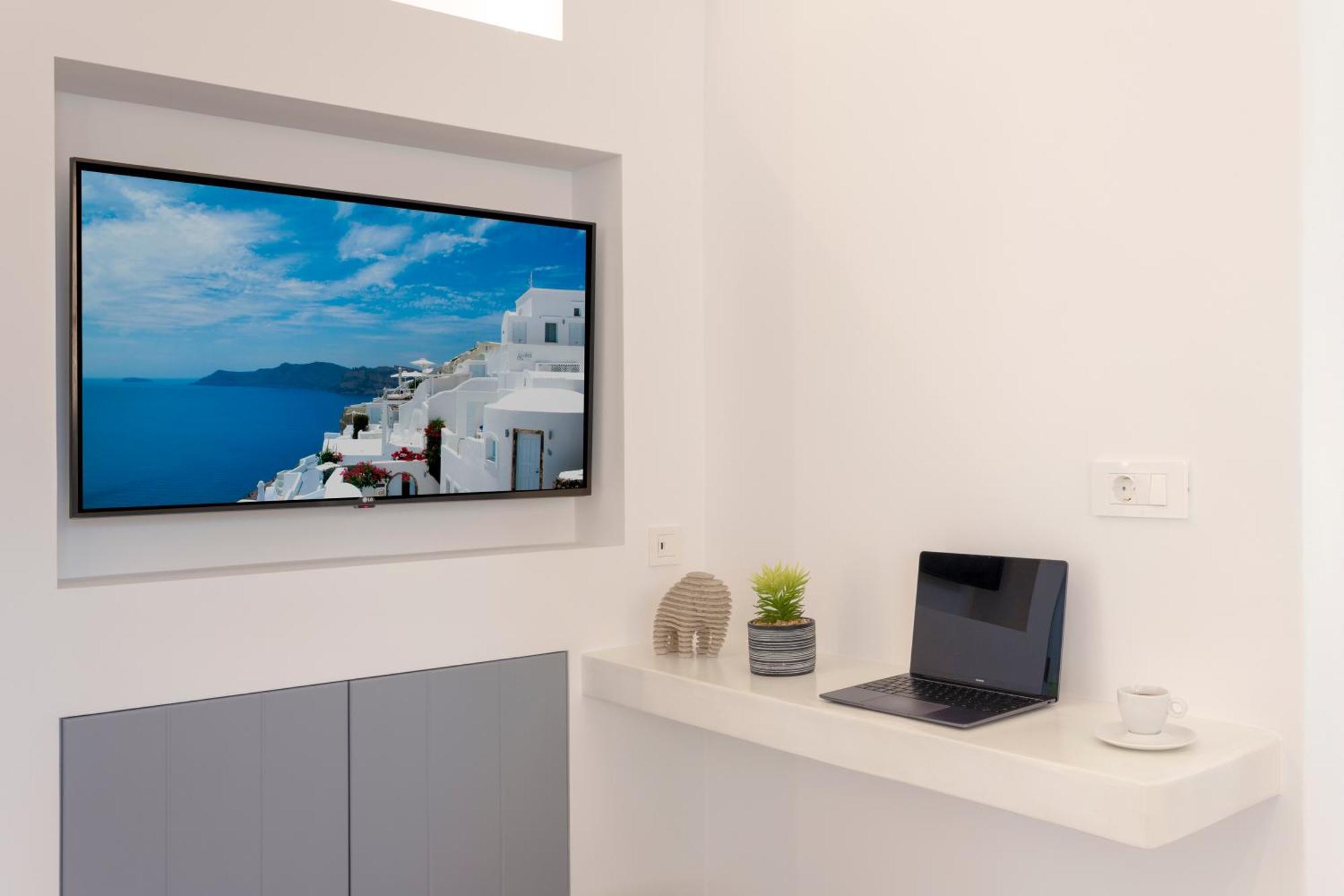 Linea Luxury Suites Фира Екстериор снимка