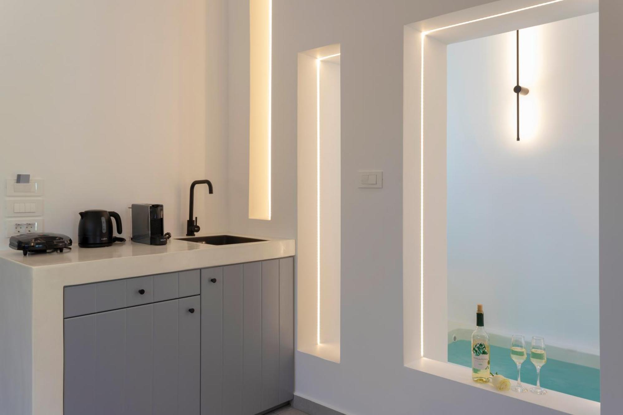 Linea Luxury Suites Фира Екстериор снимка