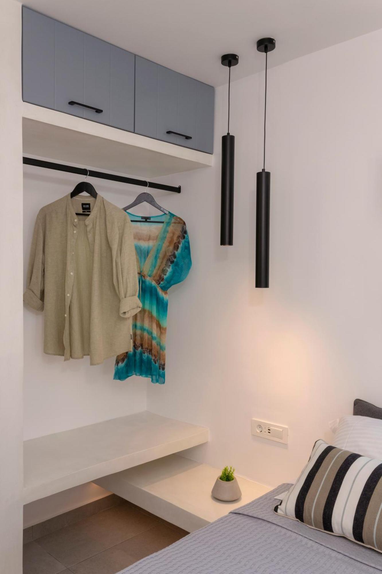 Linea Luxury Suites Фира Екстериор снимка