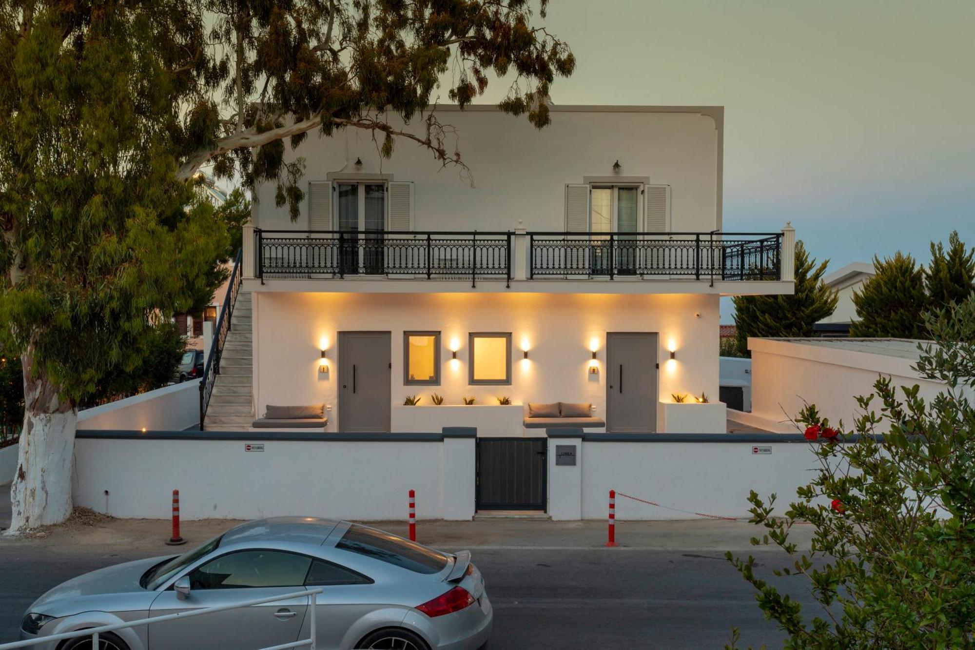 Linea Luxury Suites Фира Екстериор снимка
